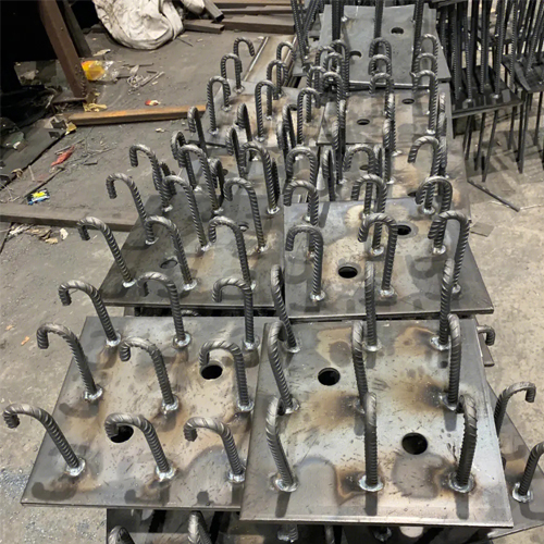 图纸中如何确定郑州预埋件的位置？